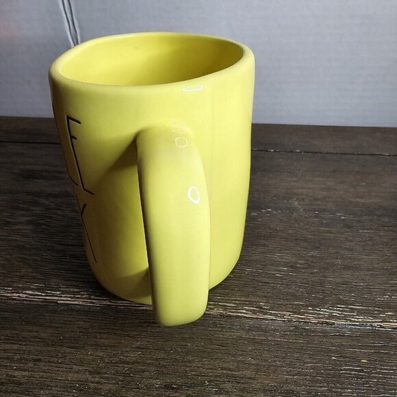 NWT Rae Dunn Artisan Little Chick Yellow Mug Easter Spring 2021 Magenta Farmhous - Picture 6 of 9